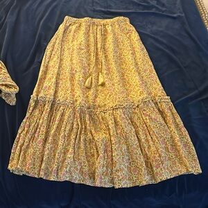 Matching skirt set